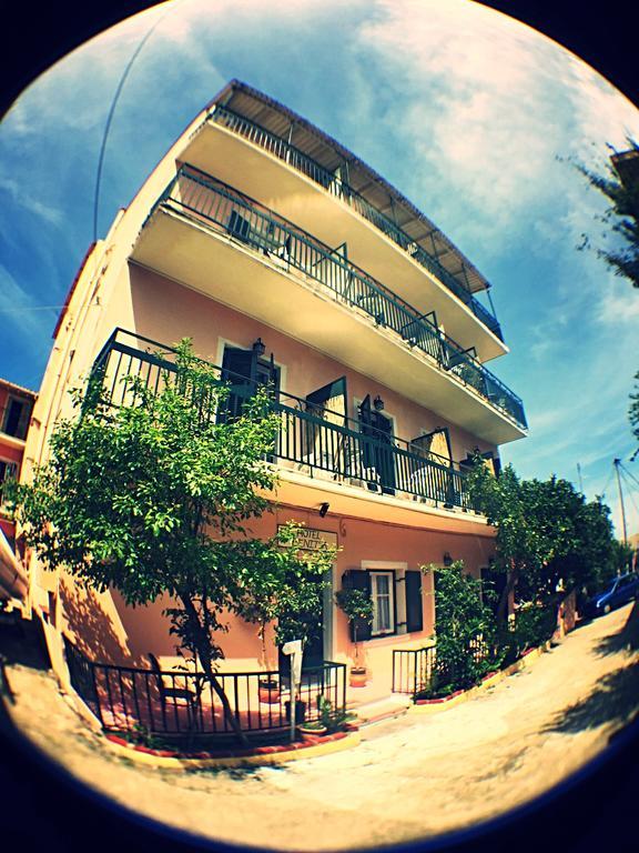 Benitsa Beach Hotel Achílleion エクステリア 写真