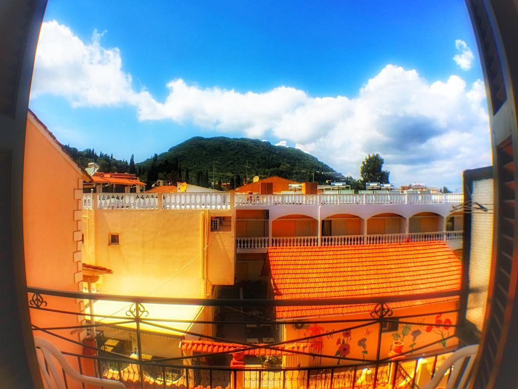 Benitsa Beach Hotel Achílleion エクステリア 写真