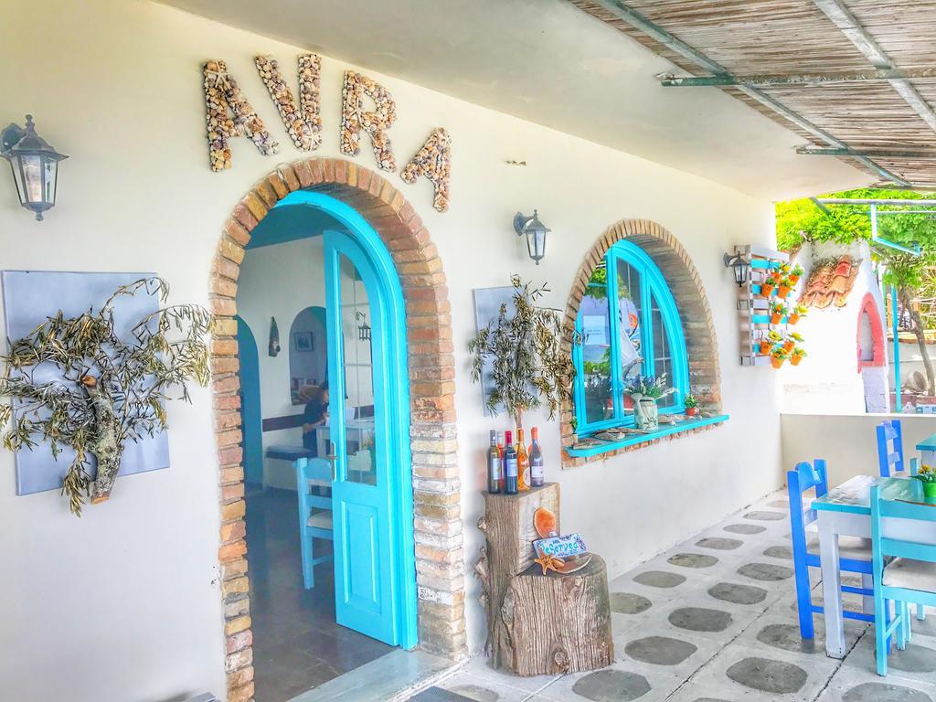 Benitsa Beach Hotel Achílleion エクステリア 写真